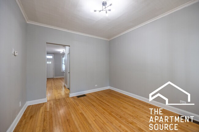 Foto del edificio - 3714 W Cortland St