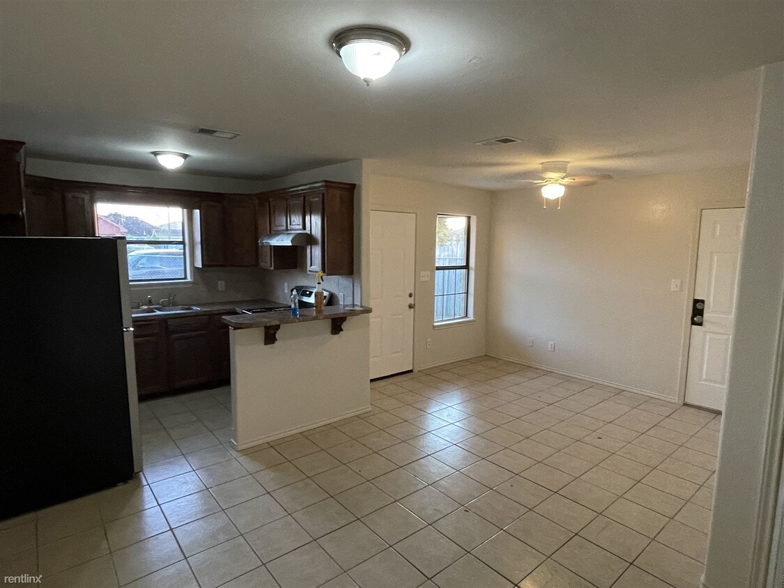 6775 5th Ave, Brownsville, TX 78521 Townhome Rentals in Brownsville