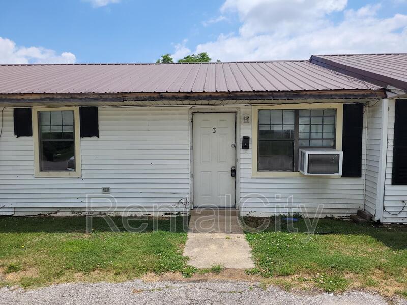 Primary Photo - 502 E Johnson St