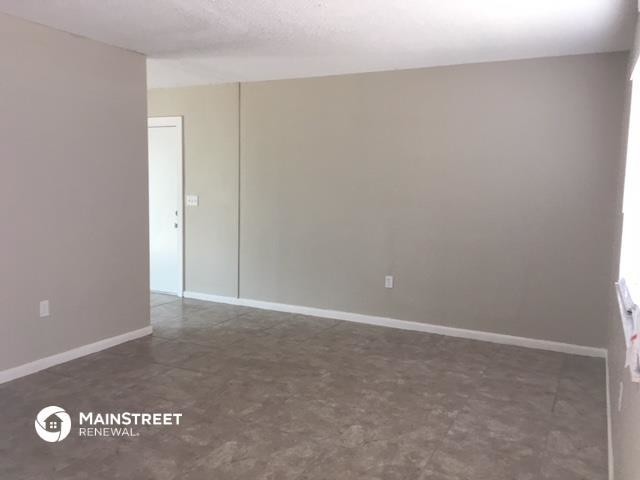 Building Photo - 3 Bedroom Fort Pierce Home