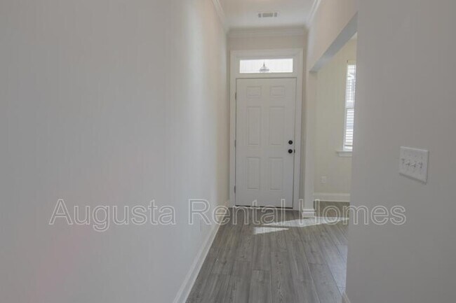 Building Photo - 963 Newburn Dr