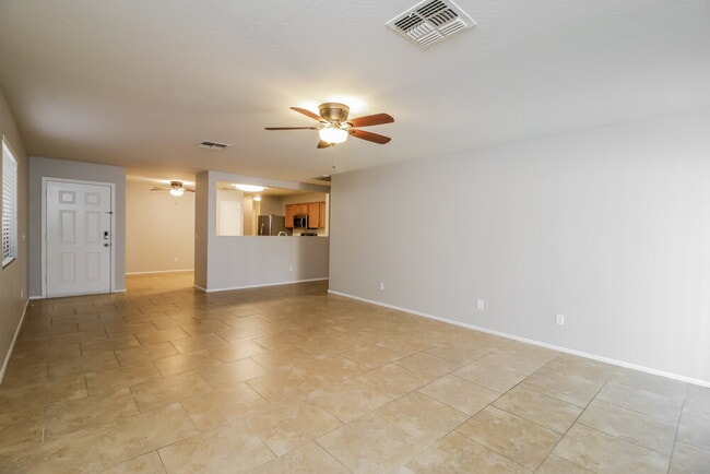 Building Photo - 43464 Colby Dr