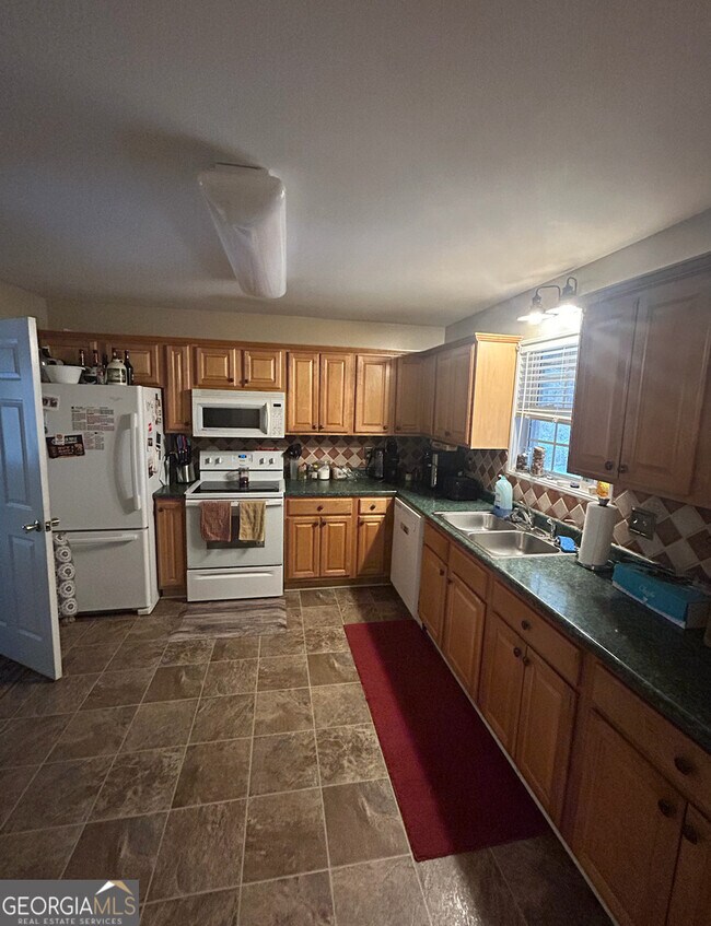 Foto del edificio - 146 Oak Meadows Dr