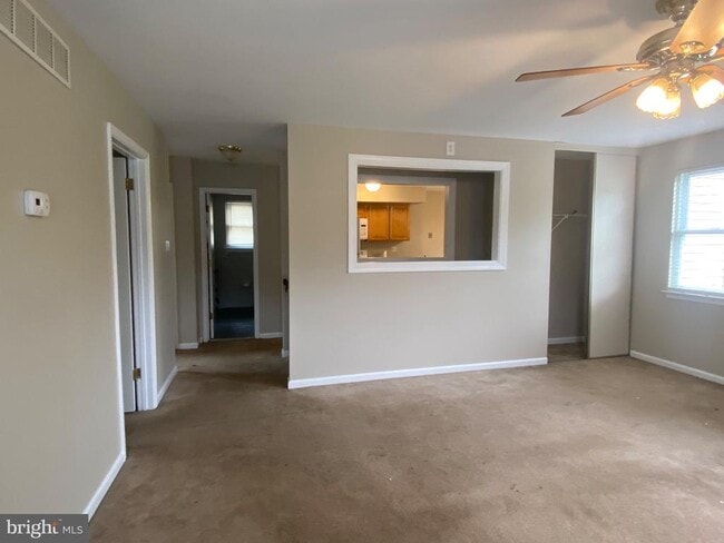 Building Photo - 286 Florence Dr