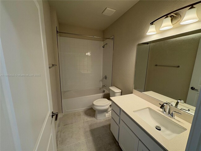 Foto del edificio - 1014 W Davis Pkwy