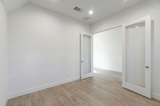 Building Photo - 1151 Beals Crk St