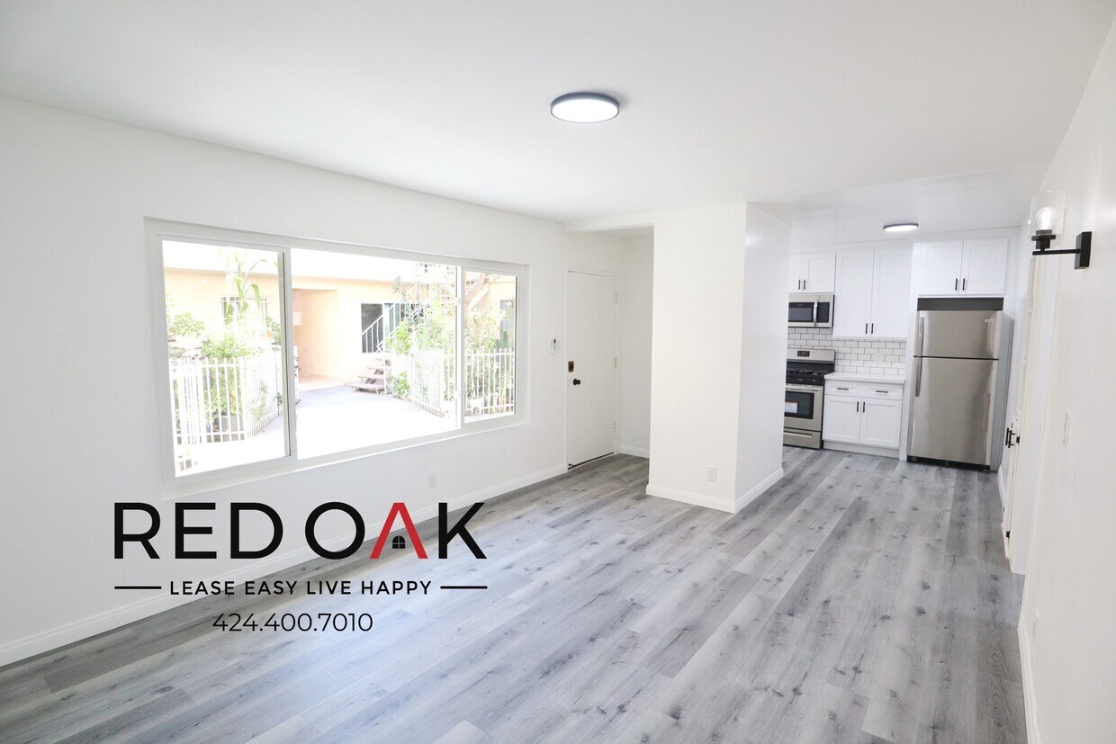 Foto principal - Completely Remodeled Charming Two Bedroom ...