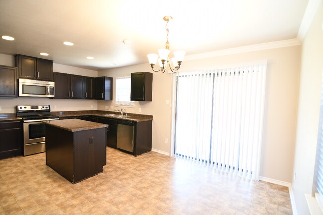 Foto del edificio - 1103 Lonesome Oak Drive