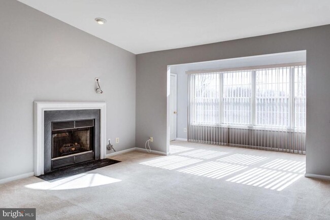 Building Photo - 7501 Ashby Ln