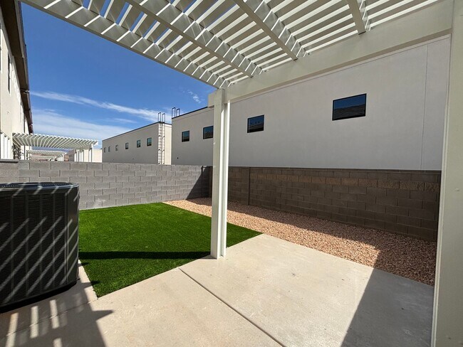 Foto del edificio - SAND HOLLOW TOWNHOME FOR RENT!