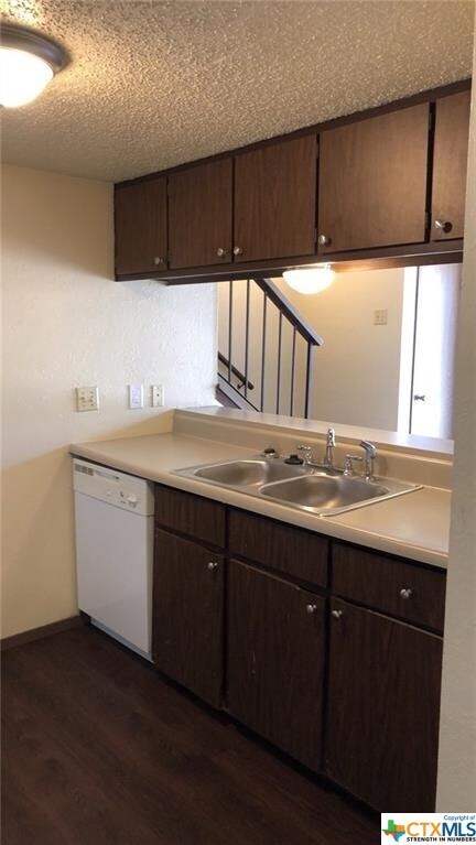 Building Photo - 4504 Hunt Cir