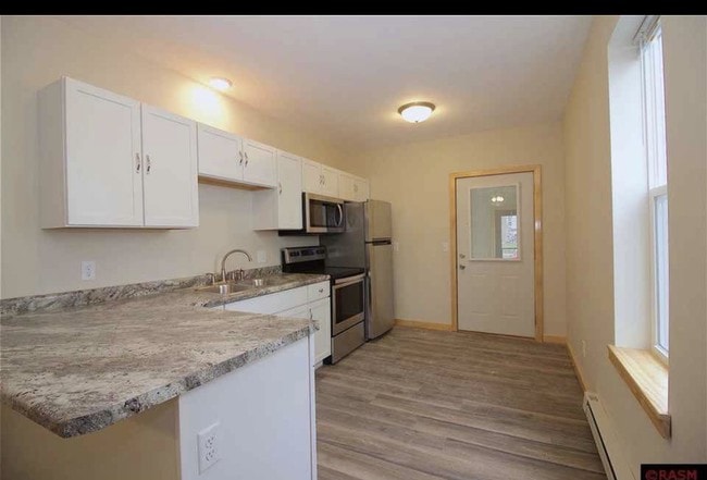 Building Photo - 116 Van Brunt St