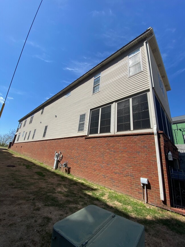493 Tennessee St Unit Apartment A, Memphis, TN 38103 Apartments in