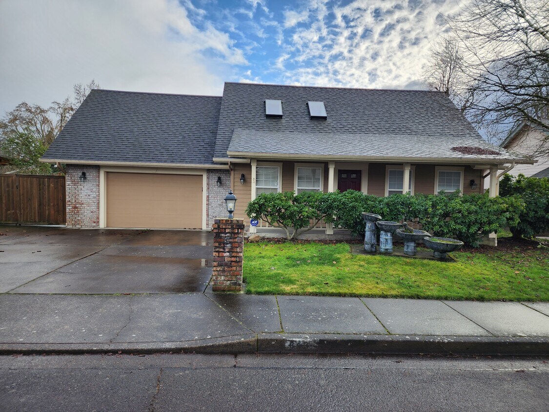 843 Chateau Meadows Dr, Eugene, OR 97401 House Rental in Eugene, OR