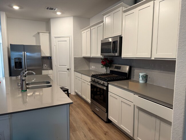 Foto del edificio - 404 Golden Grove Pkwy