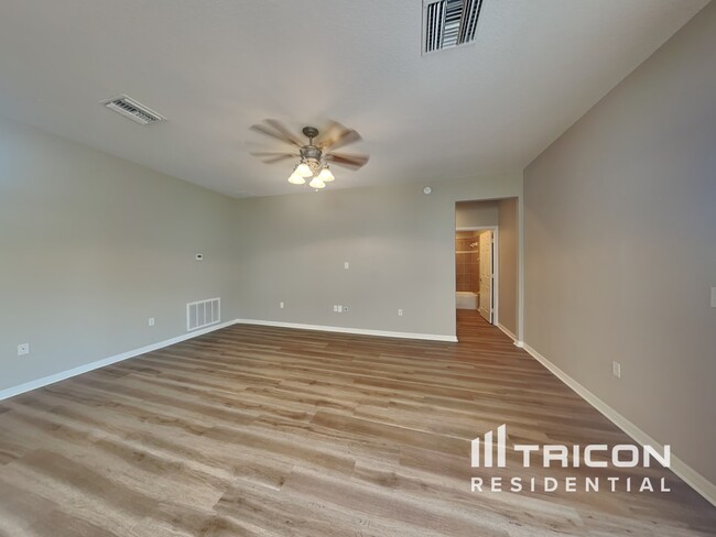 Foto del edificio - 3256 Enclave Blvd