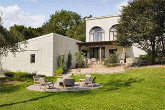 Building Photo - 909 Live Oak Ridge Rd