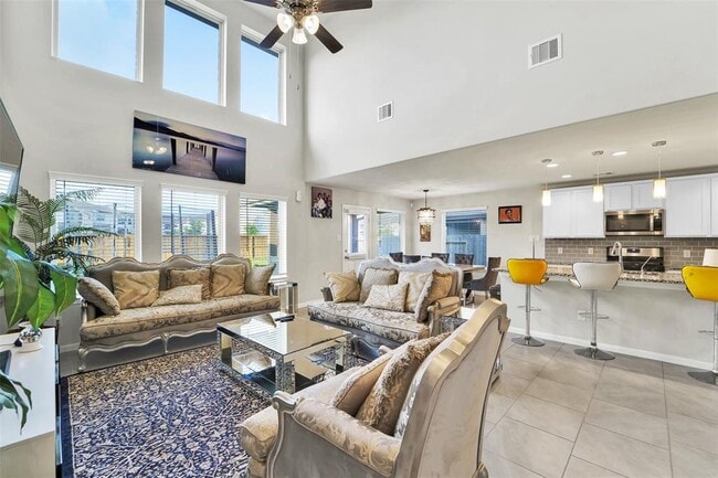 Building Photo - 5606 Pleasant Falls Dr
