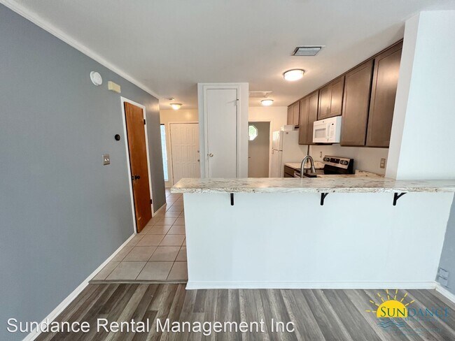 Foto del edificio - 2 br, 1.5 bath House - 9-F Poulton Drive NW