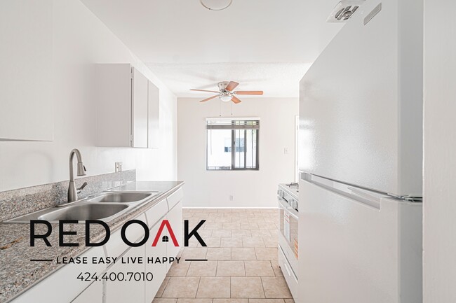 Building Photo - 1036 Chestnut Ave