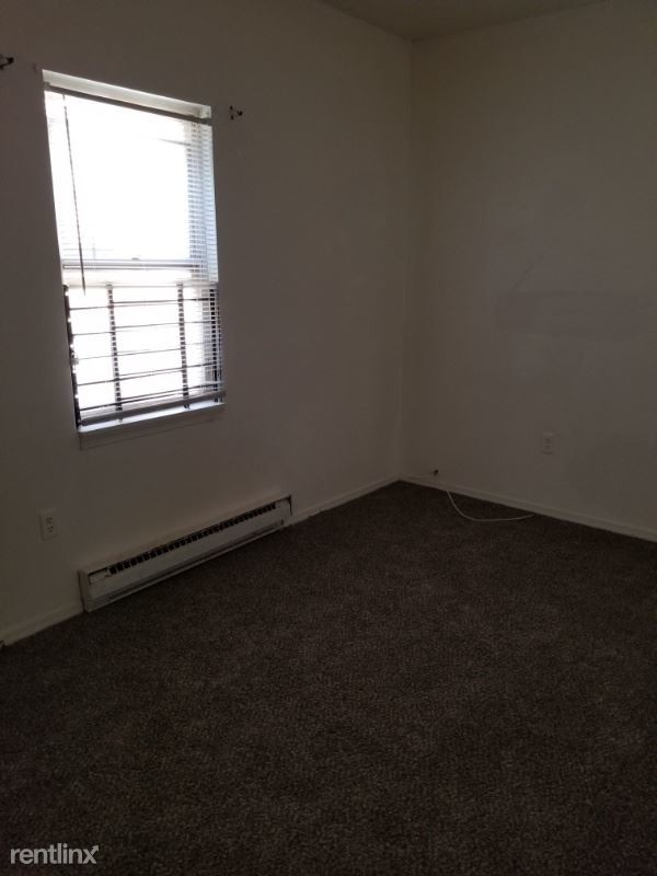 Foto del edificio - 419 E 31st St