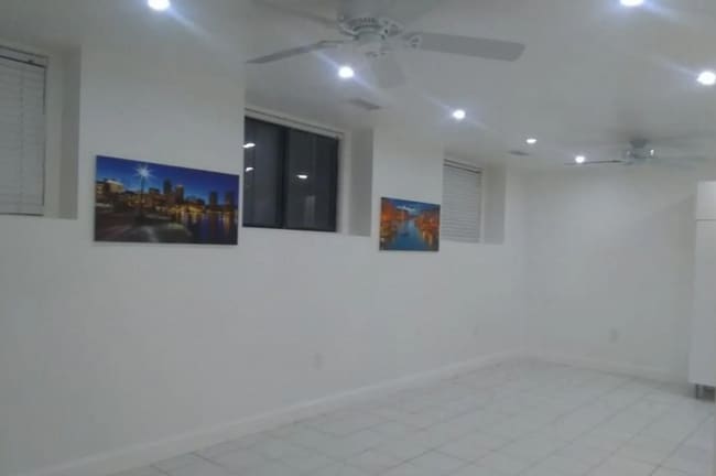 Foto del edificio - 10 Weston Ave