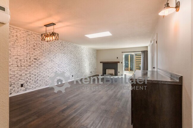 Building Photo - CALL US TODAY AT (505) 808-6467 TO SCHEDUL...