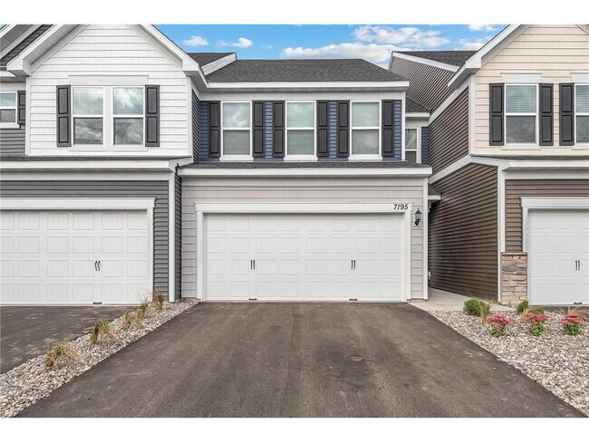 Building Photo - 7195 Walnut Grove Way N