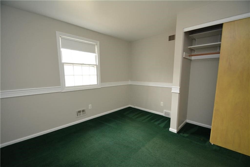 Building Photo - 28 Candlewood Dr