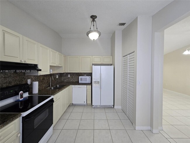 Foto del edificio - 14659 SW 126th Pl