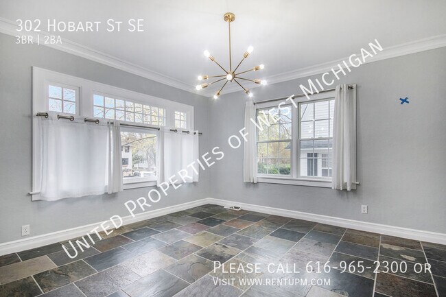 Building Photo - Available Now | Gorgeous 3 Bedroom Home Ne...