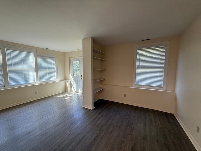 Foto del edificio - 1479 Slaterville Rd