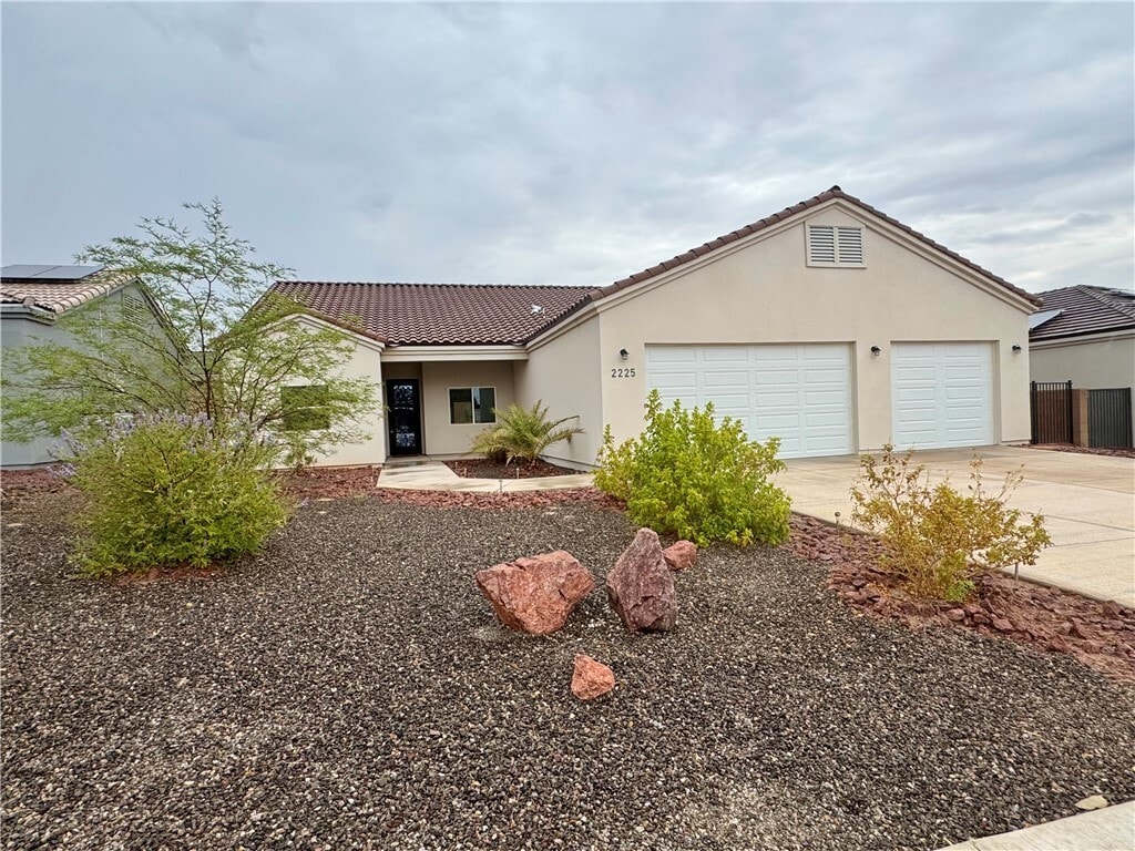 Primary Photo - 2225 Moonridge Ln