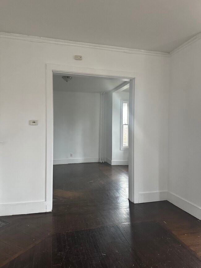 Building Photo - 14 Fairview Pl