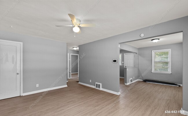 Building Photo - 330 S Marguerite Ave