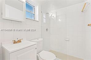 Building Photo - 430 E 39th St