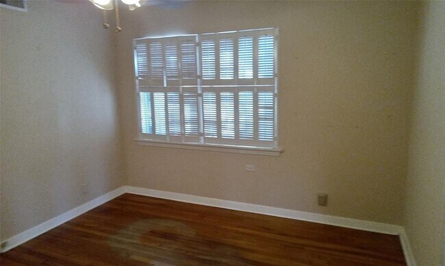Foto del edificio - 1414 Maux Dr