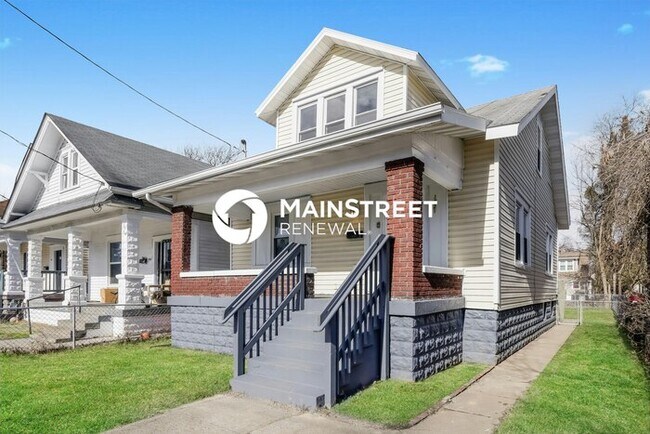Foto del edificio - 4 Bedroom Pet-Friendly Home in Louisville, KY with Main Street Renewal
