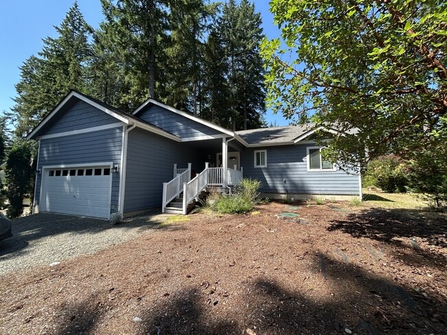 Building Photo - 221 E St Andrews Dr