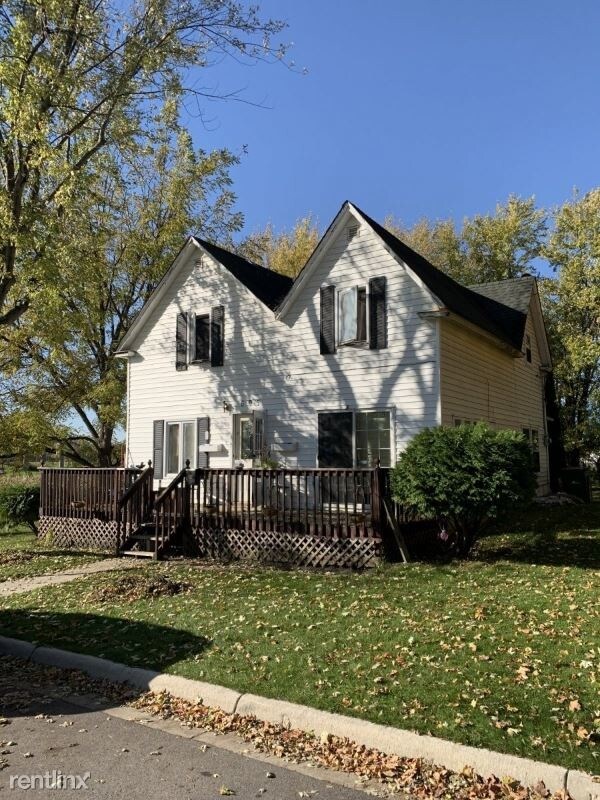 Primary Photo - 5 br, 2 bath House - 605 Elliot Ave N