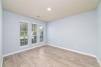 Building Photo - 15615 Whispering Green Dr