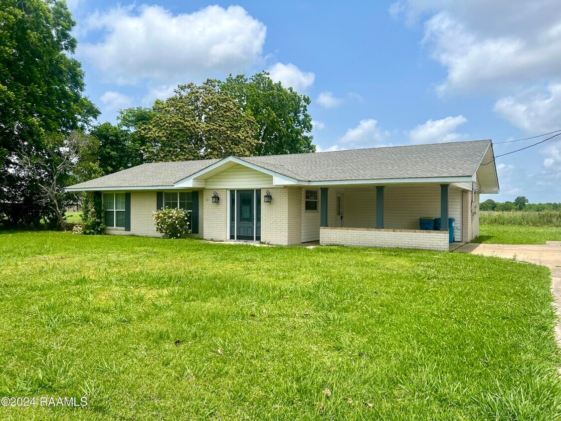 Primary Photo - 1069 Carmel Dr
