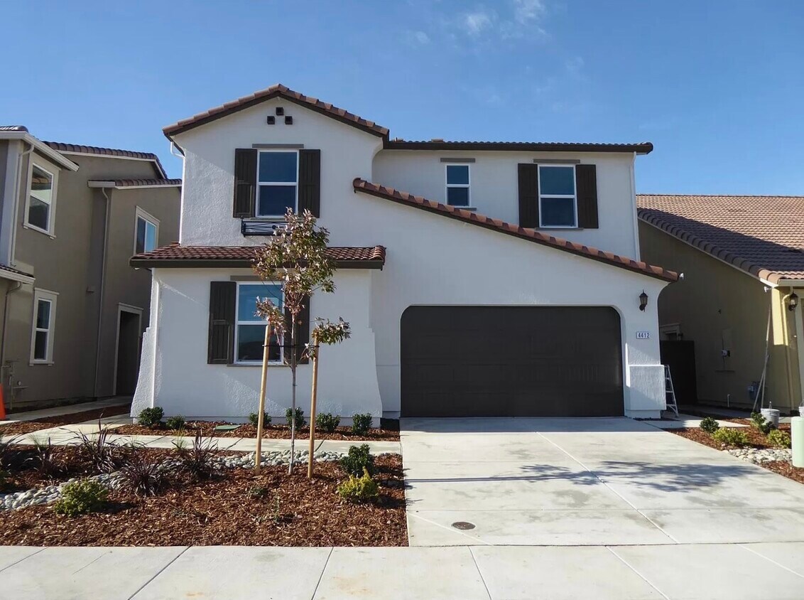 Foto principal - 4412 Needlegrass Dr