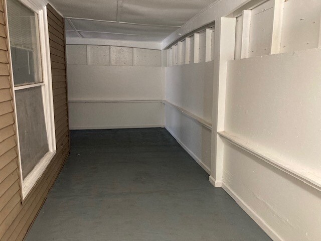 Foto del edificio - 304 W 8th St