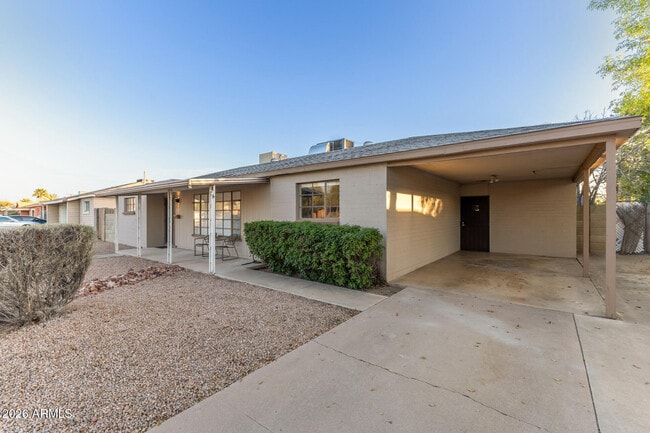 Foto del edificio - 2013 W San Juan Ave