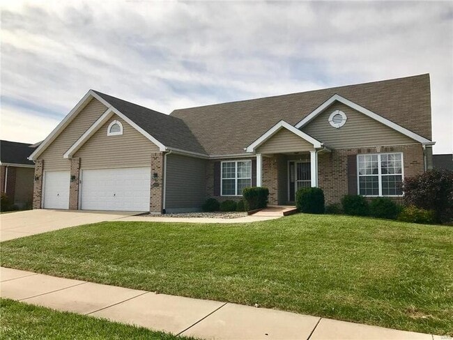 Building Photo - 1109 Simeon Dr