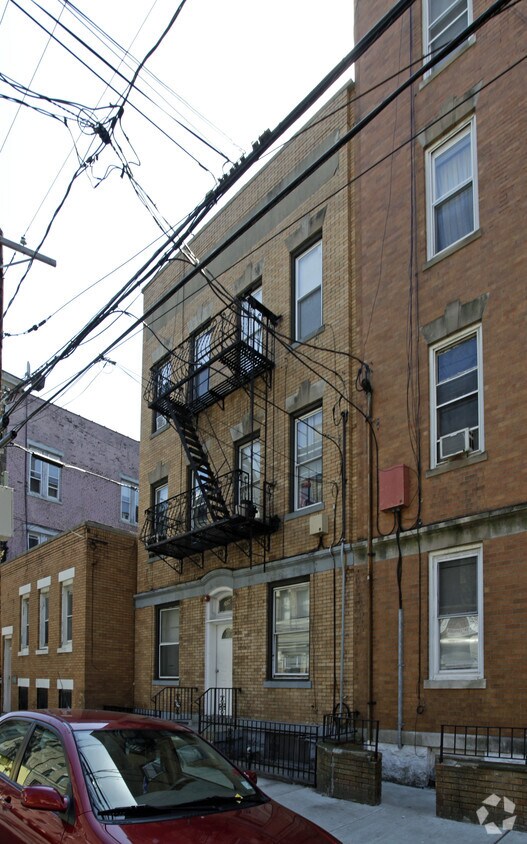 Foto del edificio - 209 64th St