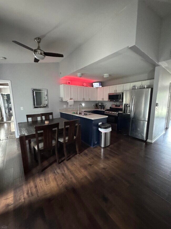Foto del edificio - 21404 Clear Creek Blvd