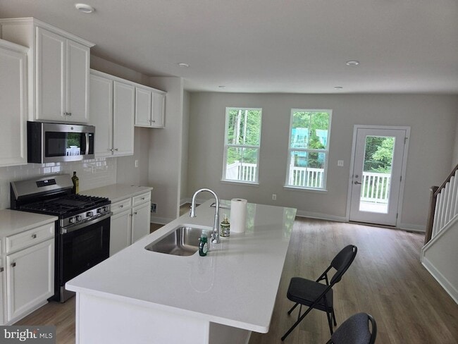 Building Photo - 1863 Bergerac Ct
