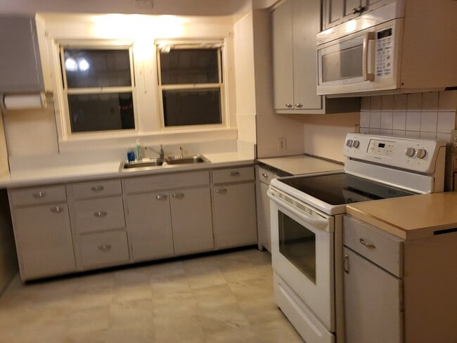 Photo - 380 Ohio Ave Townhome